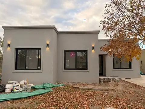 Casa  en Venta en Santa Elena, Pilar del Este, Pilar
