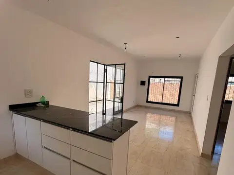 Depto Tipo Casa 3 ambientes con 1 baño