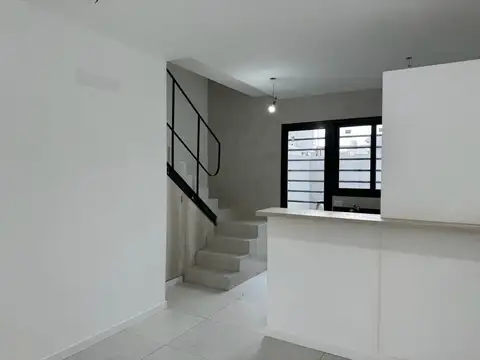 DUPLEX A ESTRENAR PALOMAR -  3 AMB. COCHERA, PATIO