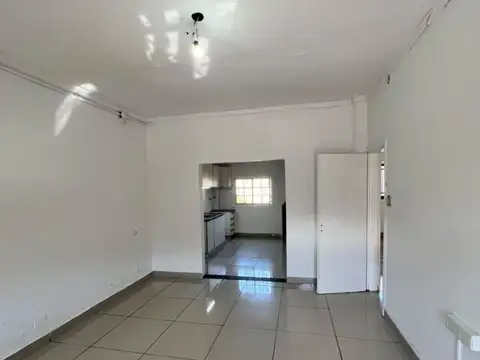 Casa en Venta en Chilavert, USD 120.000
