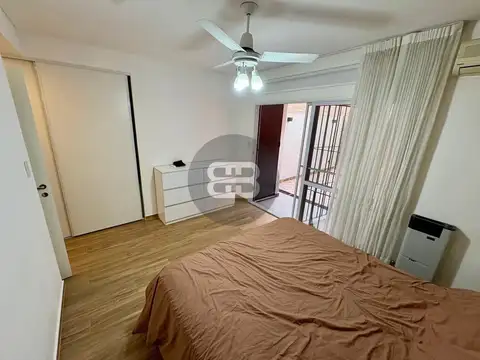 Casa en Alquiler con 1 cochera