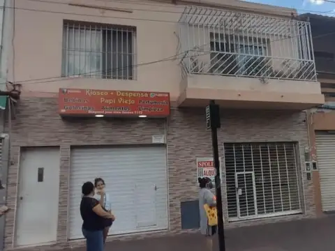 Local a metros de la estación de Suarez