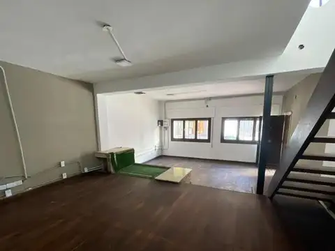 ALQUILER CASA USO COMERCIAL/PROFESIONAL