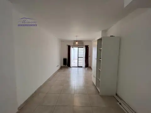 Depto Tipo Casa en Alquiler de Monoambiente