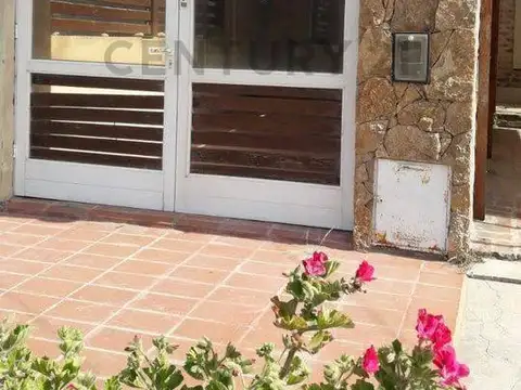 17 e/ 36 y 38 1600, Piso 0