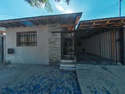 CASA EN VENTA 4 DORMITORIOS EN GODOY CRUZ CON TOUR VIRTUAL