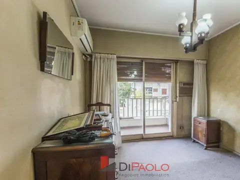 Venta departamento 3 ambientes con balcon corrido en Villa Devoto
