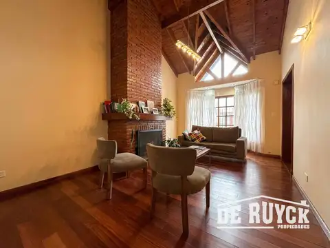 Casa en Venta en Quilmes Oeste, USD 215.000