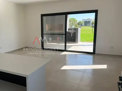 CASA EN VENTA EN SAN RAMON - PILAR DEL ESTE