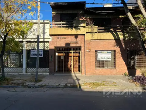 BLOCK | CASA DE 2 PLANTAS + LOCAL EN ESQUINA | VILLA ADELINA
