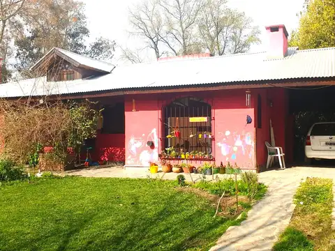 Impecable Casa Quinta en Barrio Ñanduces  , Ingeniero Maschwtiz