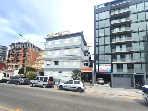 Avenida Costanera 2200, Piso 1