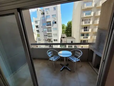 Gamarra 1800 , Piso 5