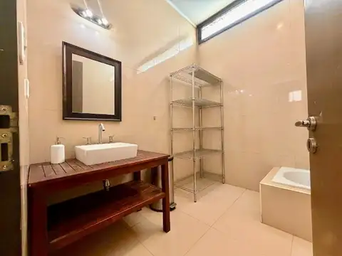 VENTA/VIVIENDA/3 DORM/PILETA/SERV/VILLA LOS ALAMOS