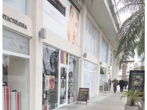 Local en alquiler y venta North Coral Plaza