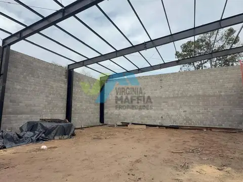 Local  en Alquiler en Caamaño, Quinquela Martin y Ruta 25, La Lonja, Pilar
