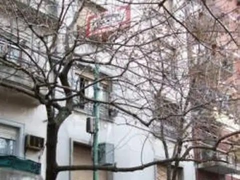 ¡Oportunidad! Monoambiente al Frente, Impecable, a 1 Cuadra de Av. Rivadavia