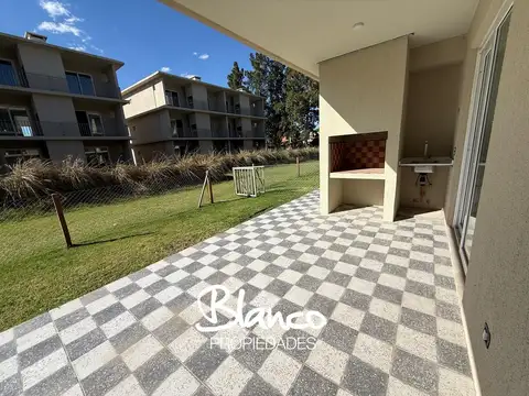 Departamento en PB en Venta en Chic Village, La Lonja, Pilar