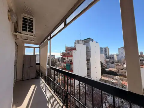 Departamento en Alquiler Cinco Ambientes con Cochera Cubierta