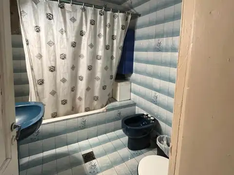 Depto Tipo Casa 6 ambientes con 2 baños