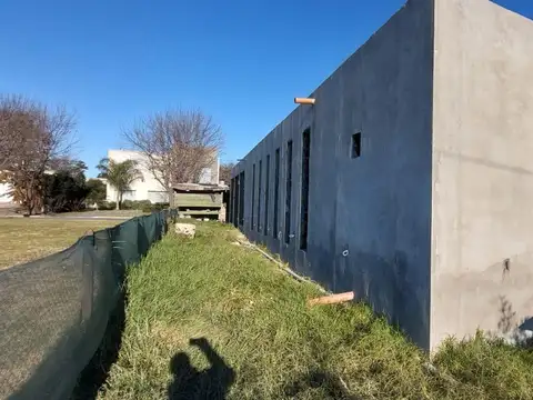 Casa 5 ambientes con 4 baños