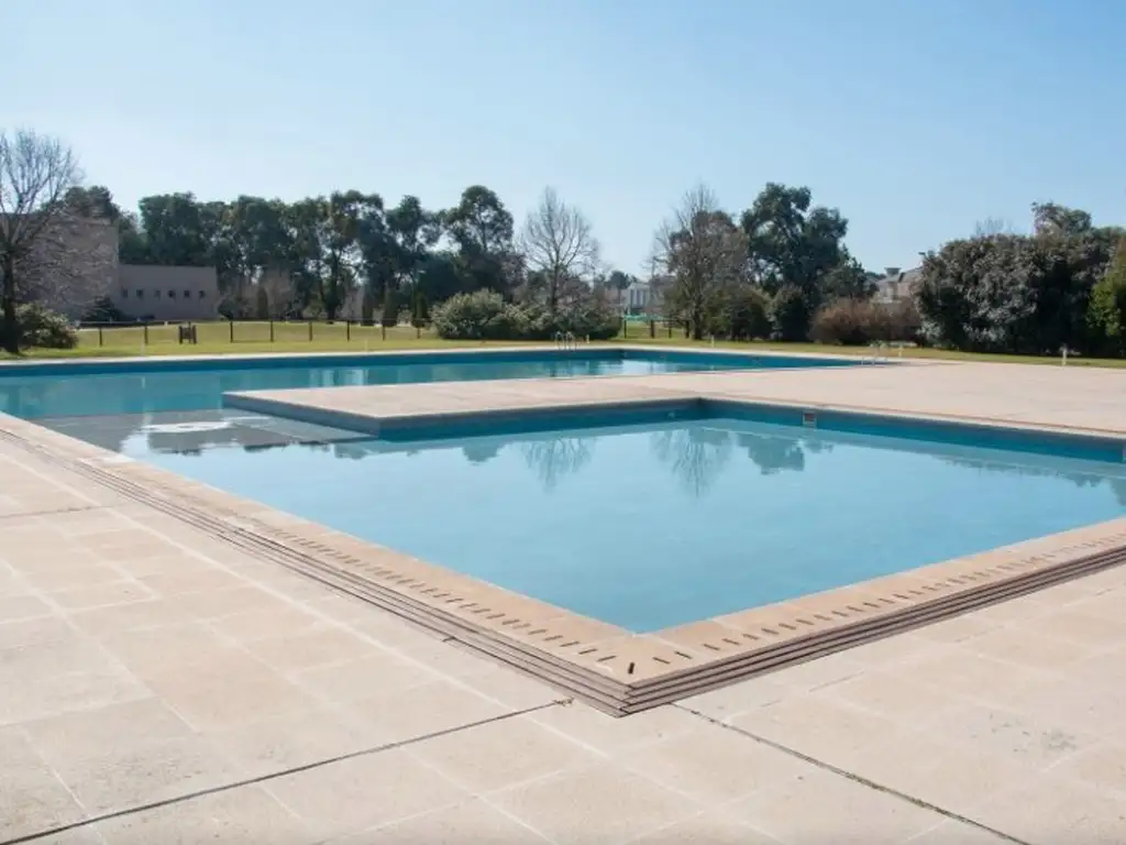 Áreas comunes piscina, gimnasio, club-house, juegos en Ayres de Pilar