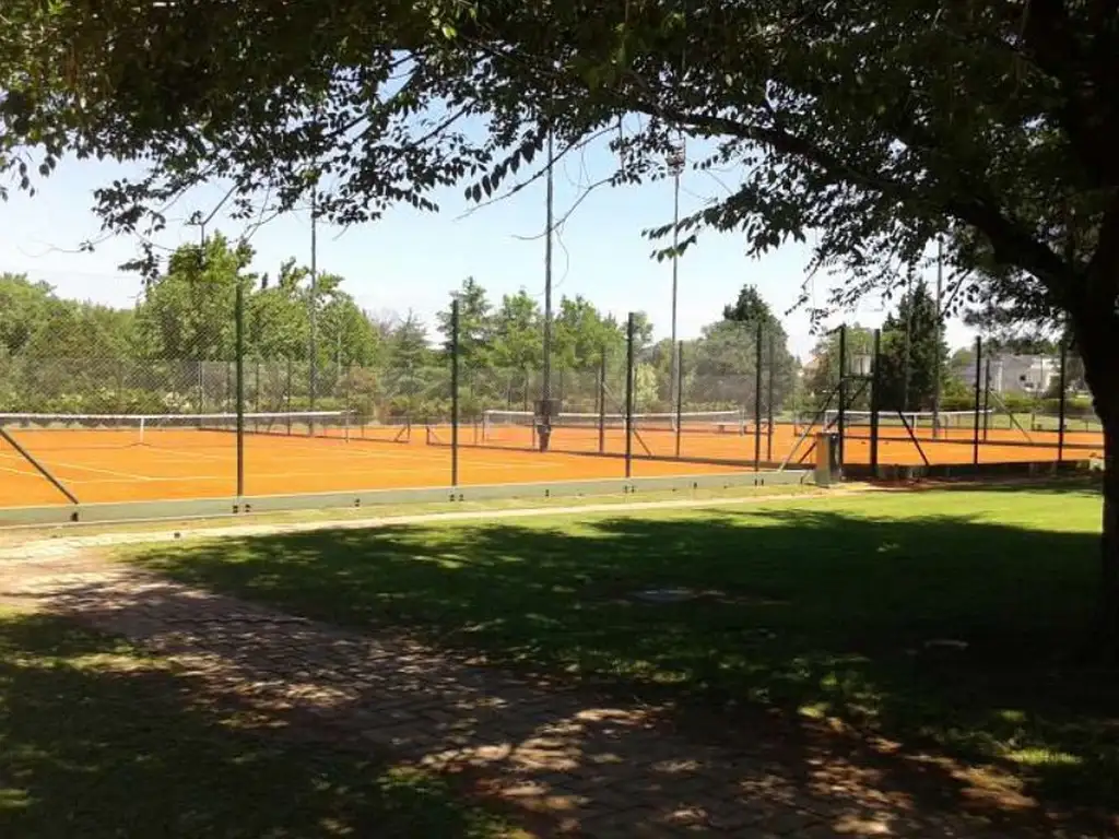 Actividades deportivas futbol, paddle, tenis, basquet, hockey en Ayres de Pilar
