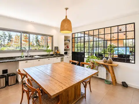 Casa en venta de 4 dormitorios en Barrio Cerrado Aguadas, Funes