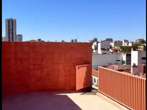 VENTA 3 AMBIENTES CON COCHERA Y DOBLE TERRAZA EN COGHLAN