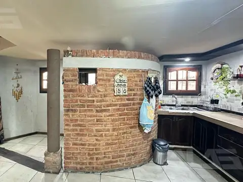 Casa 4 ambientes con 3 baños