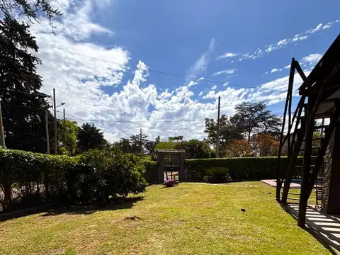 Quinta en Venta con 3 cocheras