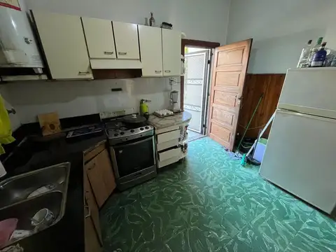 CASA EN VENTA SAN JUSTO 3 AMB. APTA CREDITO-570m2