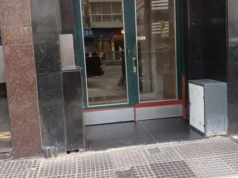 Venta Semi piso 3 ambientes con dependencia de servicio