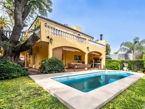 CASA EN VENTA EN JARDINES DE ESCOBAR C/PILETA 