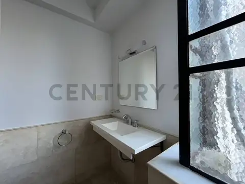 Arroyo 800, Piso 7