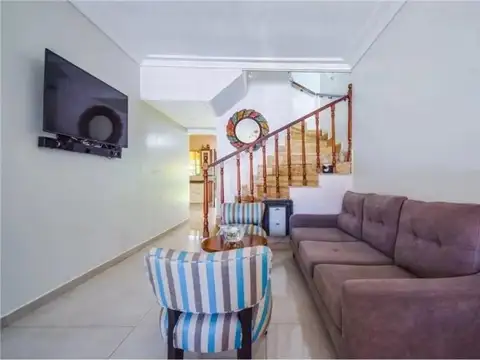 Depto Tipo Casa en Venta de 3 dormitorios