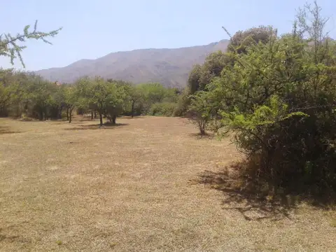 Excelente Lote de 1508 m2 con vista a las sierras!