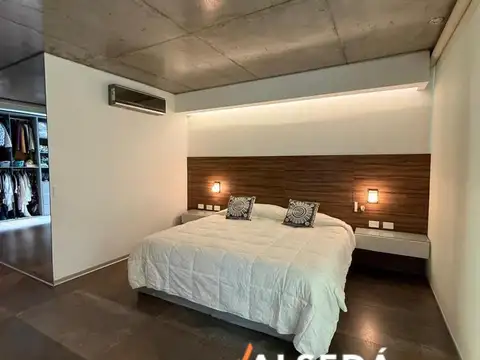Casa 5 ambientes con 5 baños