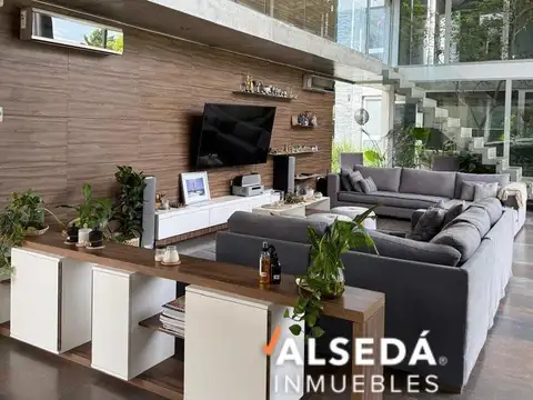 Casa 5 ambientes con 5 baños