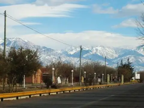 CORDILLERA DE LOS ANDES S/N 100