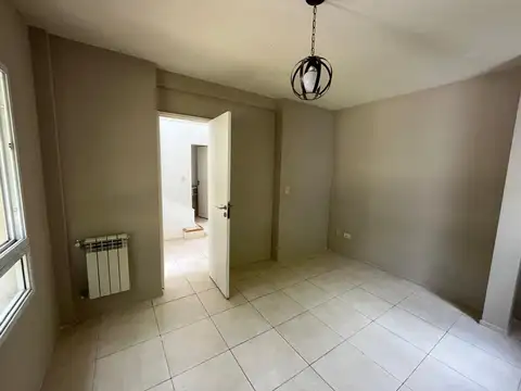 Casa 6 ambientes con 2 baños