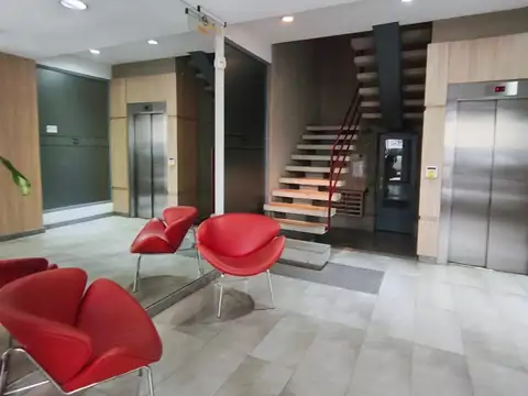 1 De Mayo 1400, Piso 4