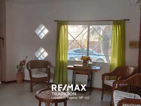 Casa 4 ambientes con 1 baño