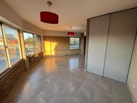 Departamento en Alquiler en Adrogue, $ 450.000
