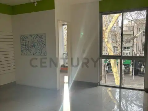 Oficina 2 ambientes con 1 baño