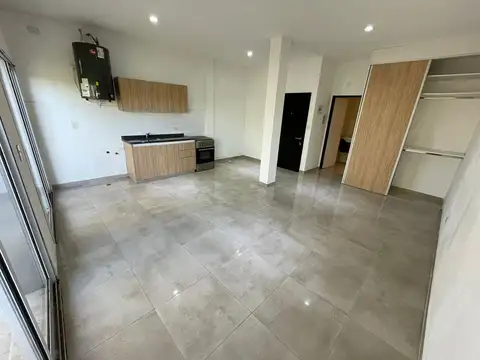 Manuel Estrada 1000, Piso 1°