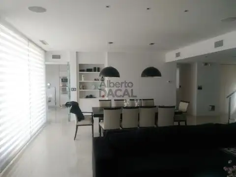 Casa en Venta en Manuel B Gonnet, USD 675.000