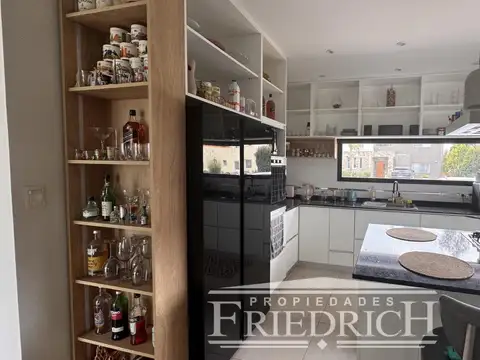 Casa en Alquiler de 4 dormitorios