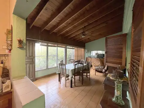 Casa 4 ambientes con 1 baño