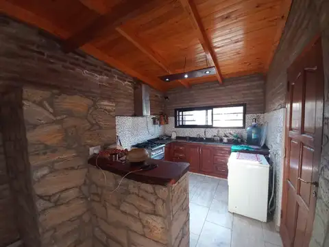 Casa 4 ambientes con 1 baño
